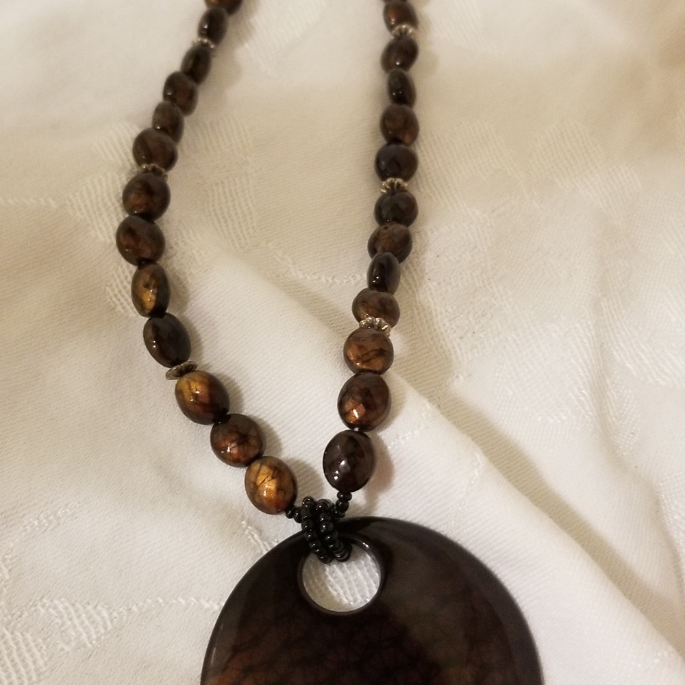 Necklace - Picture 2 of 2